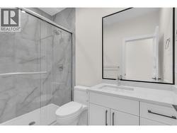 Main Full Bathroom - 