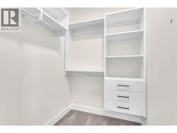 Walk In Closet - 