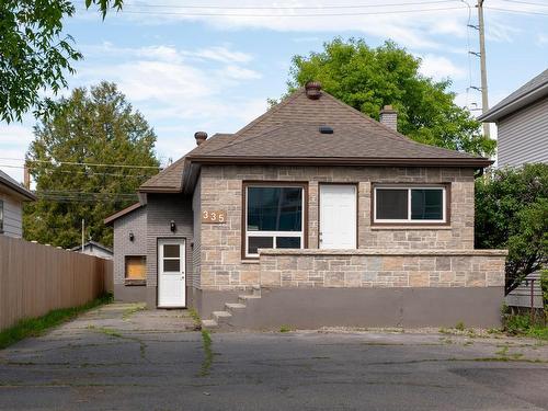 335 VICKERS Street N  Thunder Bay, ON P7C 4B1