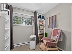 Secondary bedroom - 