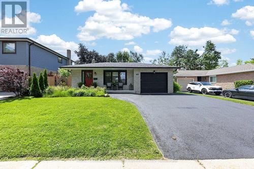 49 BELCOURT AVENUE  Barrie, ON L4M 4E5