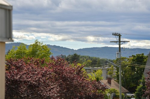 #301-2490 Bevan Ave, Sidney, BC 