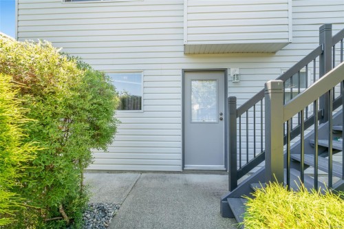 5954 Broadway Rd, Nanaimo, BC 