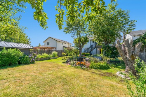5954 Broadway Rd, Nanaimo, BC 