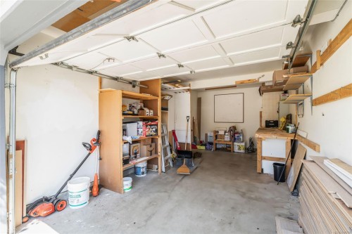 5954 Broadway Rd, Nanaimo, BC 