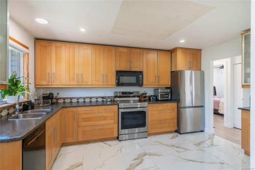 5954 Broadway Rd, Nanaimo, BC 