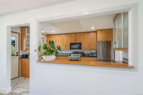 5954 Broadway Rd, Nanaimo, BC 