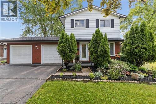45 ARROWHEAD Crescent  Kitchener, ON N2P 1C1