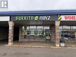 10 - 2255 BARTON STREET E  Hamilton, ON L8H 7T4