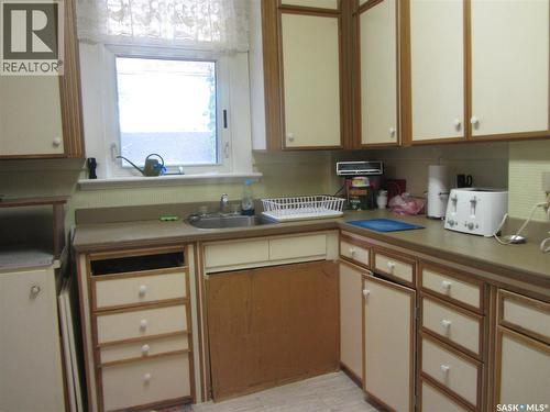 914 Victoria Avenue, Saskatoon, SK 