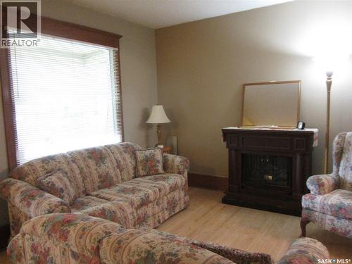 914 Victoria Avenue, Saskatoon, SK 