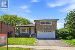31 LANGEVIN CRESCENT Toronto, ON M1C 2B8