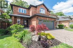 47 PANTANO Drive  Hamilton, ON L9B 2S8