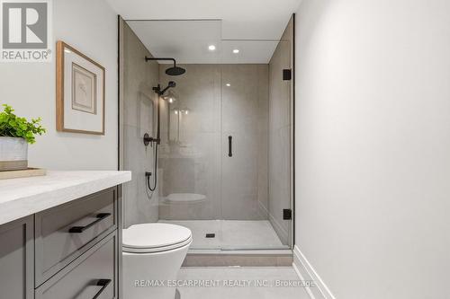 727 King Road, Burlington, ON 