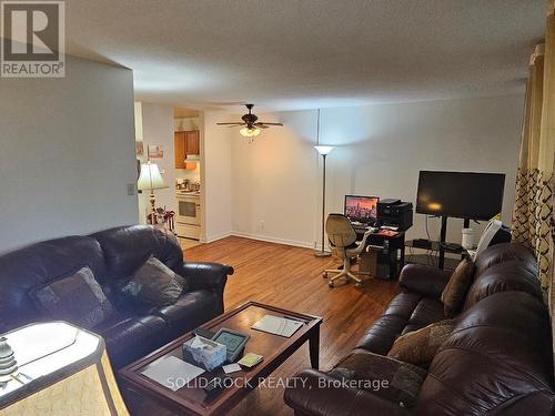 304 - 2000 Jasmine Crescent, Ottawa, ON 