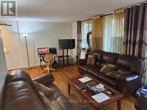 304 - 2000 Jasmine Crescent, Ottawa, ON 