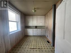Large walk in Pantry or Office - 