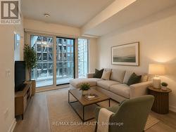 1627 - 230 SIMCOE STREET Toronto, ON M5T 1T4