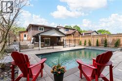 27 BLOOMSBURY Court  Ancaster, ON L9G 4L5