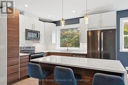 UNIT 2 - 58 ROSSLYN AVENUE N Hamilton (Crown Point), ON L8L 7P4