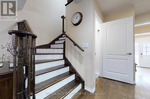 16 Edison Way, Whitby, ON 