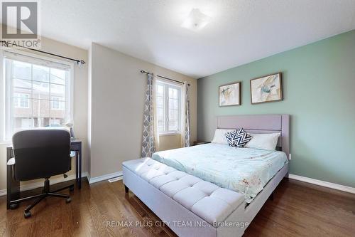 16 Edison Way, Whitby, ON 