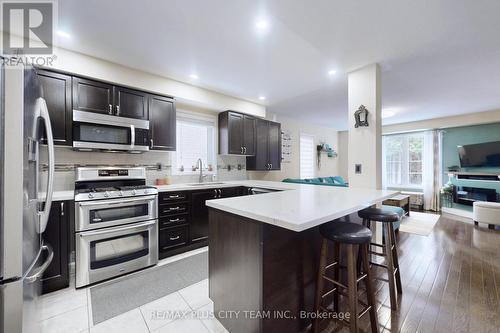 16 Edison Way, Whitby, ON 