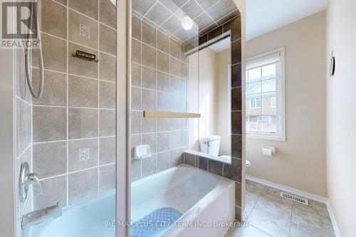 16 Edison Way, Whitby, ON 