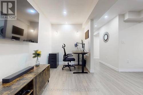 16 Edison Way, Whitby, ON 