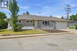 412 Montreal STREET N  Regina, SK S4R 5C7