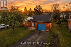 164 COLBORNE STREET W Kawartha Lakes, ON K9V 5Z8