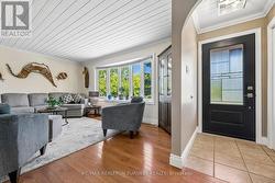 Bright Entrance & Hardwood Flooring - 