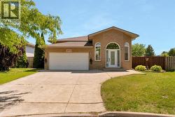 1078 TREVERTON Windsor, ON N8P 1S5