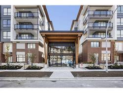 301 3528 146A STREET Surrey, BC V4P 0H4