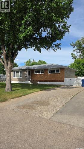 1151 BOGUE AVENUE  Moose Jaw, SK S6H 4M4