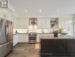 5 - 3071 TREADWELLS DRIVE  Mississauga, ON L4X 1L5
