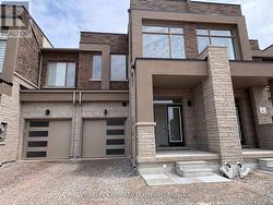 1172 TANBARK AVENUE Oakville, ON L6H 8C4