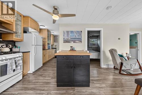 12075 Augustine Road, Wainfleet, ON - Indoor Photo Showing Kitchen