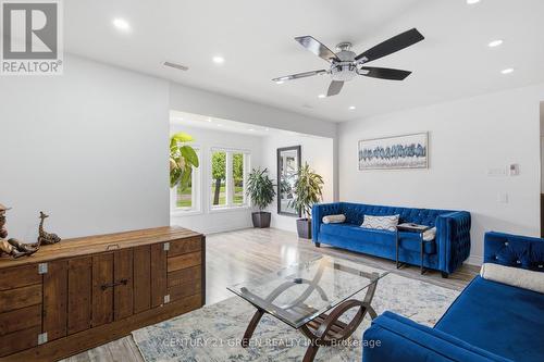 Living Room - 7649 Redstone Road, Mississauga, ON 
