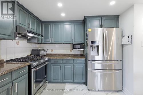 Kitchen - 7649 Redstone Road, Mississauga, ON 