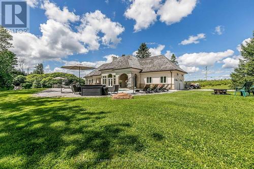1865 Davis Drive W, King, ON 