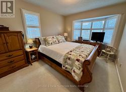 Bedroom 2 upper level - 