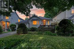 23 ASHBOURNE DRIVE Toronto, ON M9B 4H1