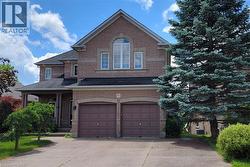 50 WINEGARDEN Trail Dundas, ON L9H 7M2