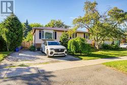 22 MILLER ROAD Oakville, ON L6H 1J6