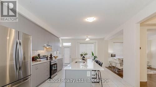 98 Eberly Woods Drive, Caledon, ON - Indoor Photo Showing Kitchen