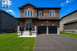 18 AMBER DRIVE Wasaga Beach, ON L9Z 0R9