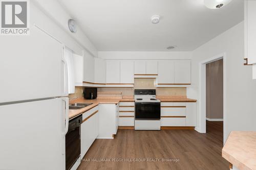 77 Stapleton Drive, Toronto, ON 