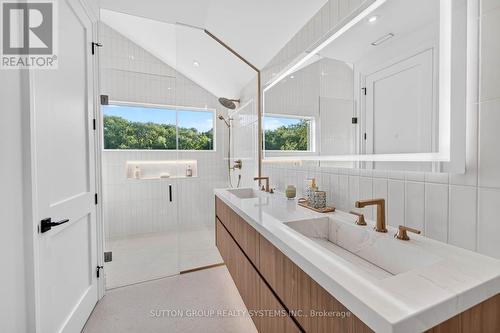 En-suite primary washroom - 272 Renforth Drive, Toronto, ON 