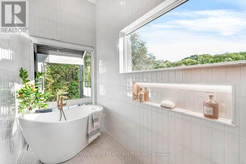 En-suite primary washroom - 272 Renforth Drive, Toronto, ON 